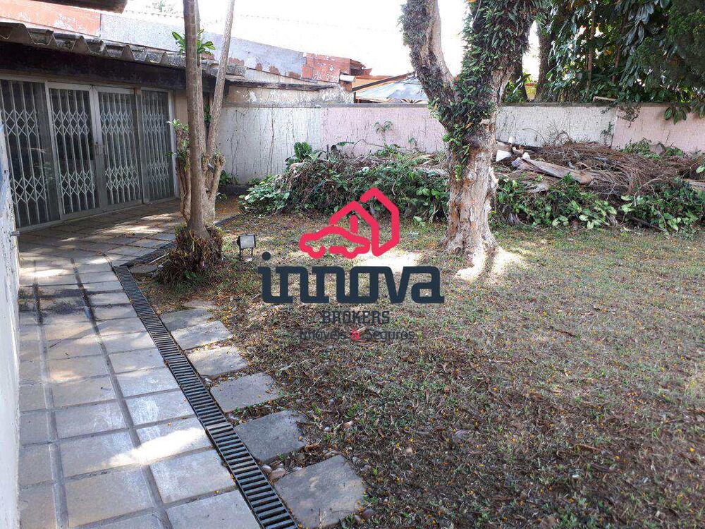 Casa à venda com 6 quartos, 600m² - Foto 8