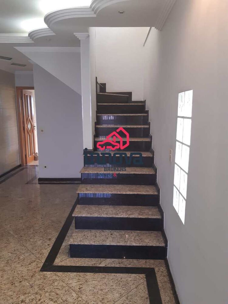 Sobrado, 3 quartos, 203 m² - Foto 2