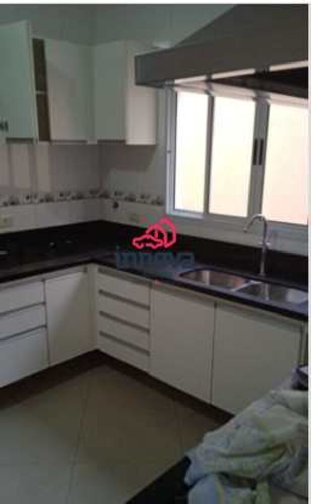Sobrado, 3 quartos, 180 m² - Foto 2