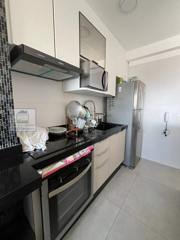 Apartamento à venda com 2 quartos, 64m² - Foto 8