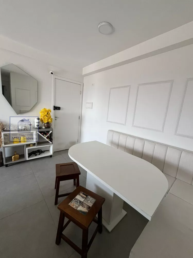 Apartamento à venda com 2 quartos, 64m² - Foto 5