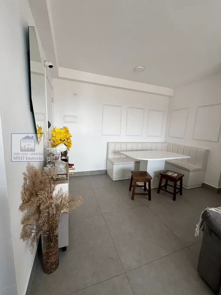 Apartamento à venda com 2 quartos, 64m² - Foto 4