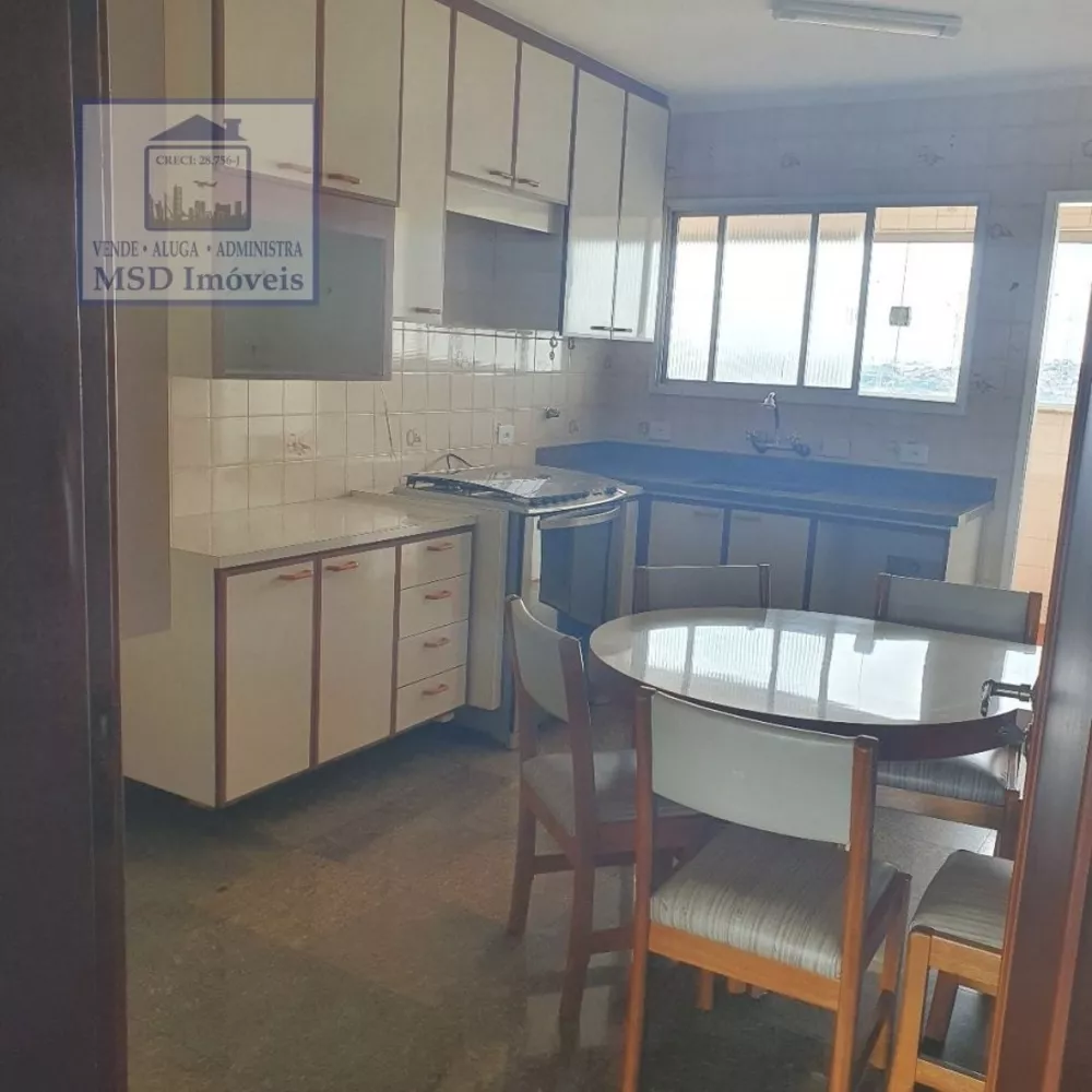 Apartamento à venda com 3 quartos, 166m² - Foto 3