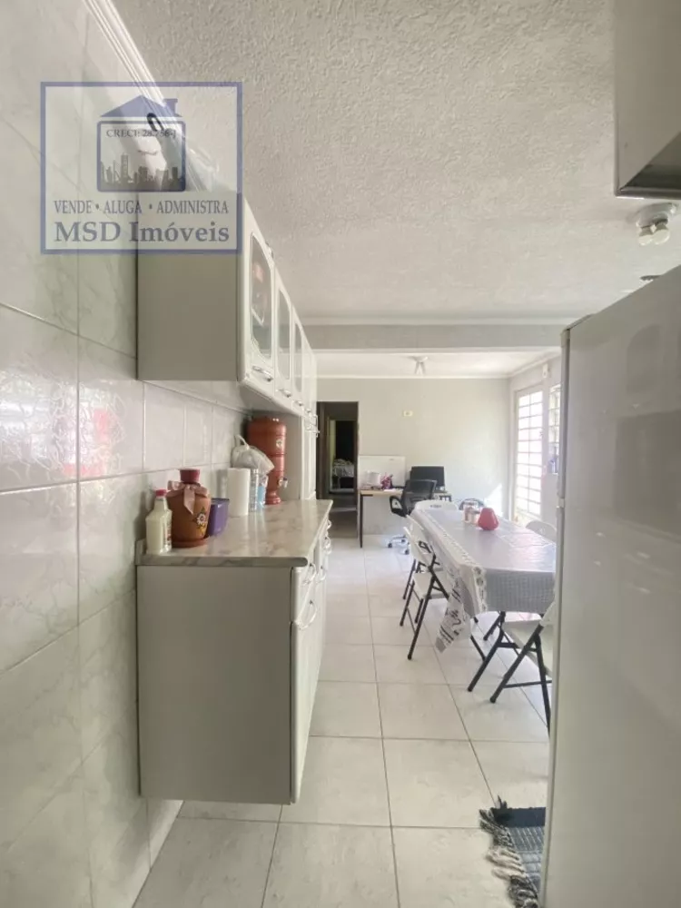 Casa à venda com 3 quartos, 110m² - Foto 4