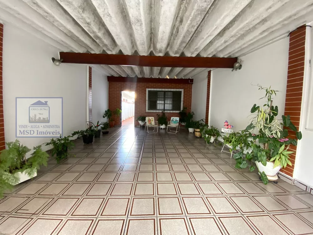 Casa à venda com 2 quartos, 75m² - Foto 1