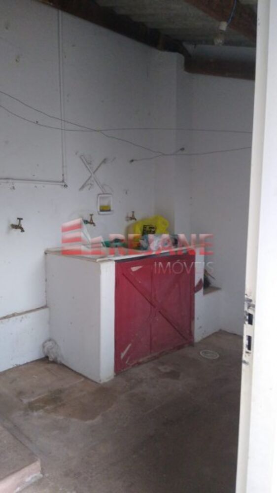 Casa à venda com 3 quartos, 152m² - Foto 4
