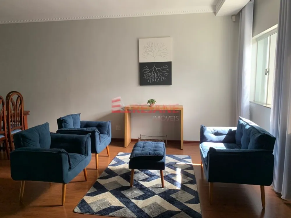 Casa, 3 quartos, 297 m² - Foto 2