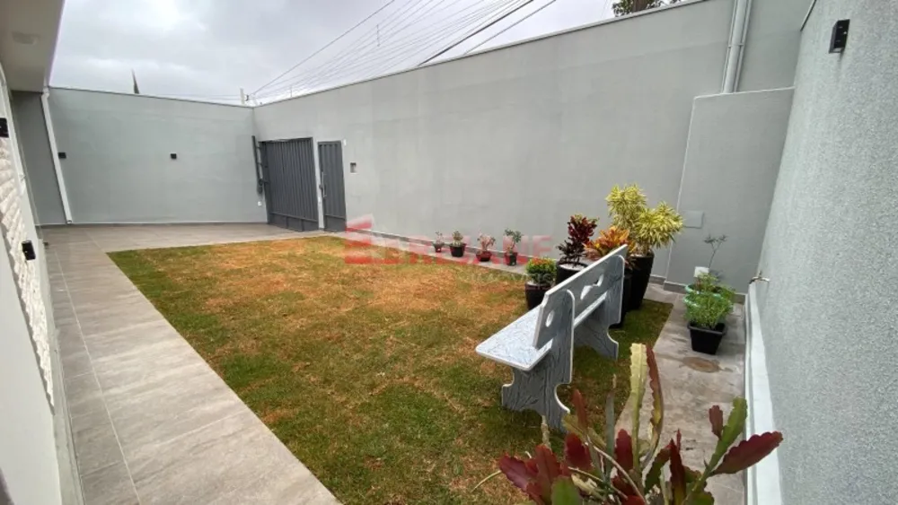 Casa, 3 quartos, 222 m² - Foto 1