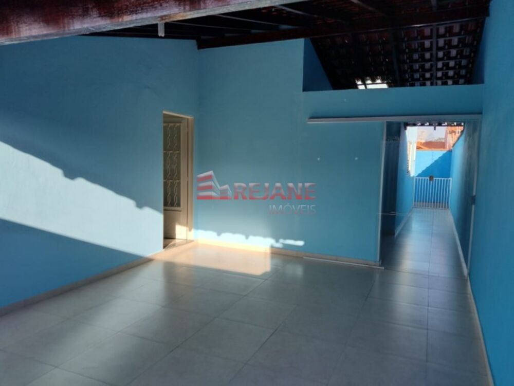 Casa à venda com 3 quartos, 108m² - Foto 2