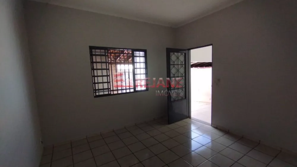 Casa à venda com 3 quartos, 149m² - Foto 2