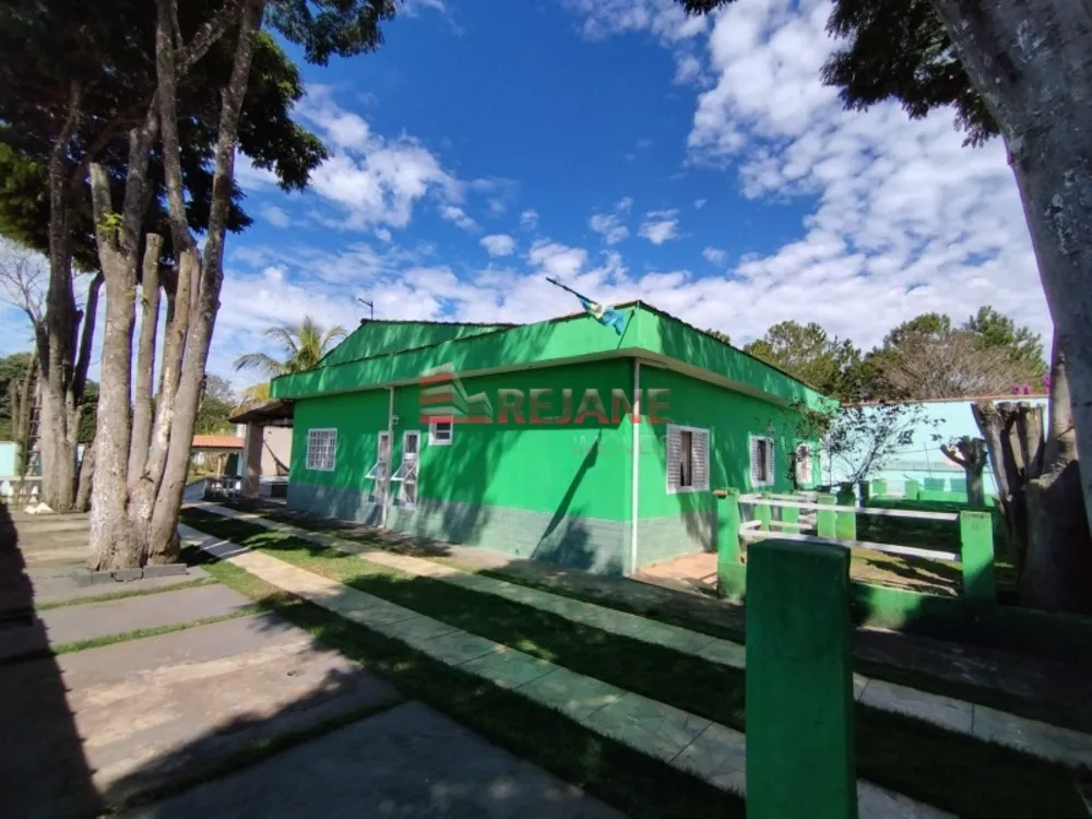 Chácara, 4 quartos, 2250 m² - Foto 1