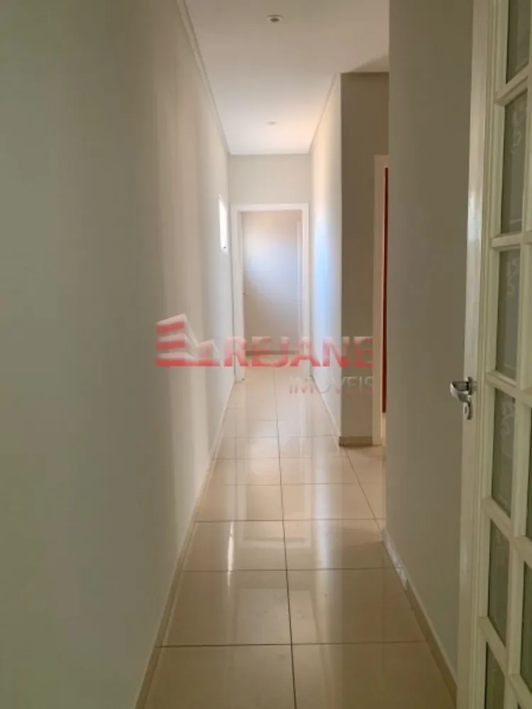 Casa, 3 quartos, 298 m² - Foto 2