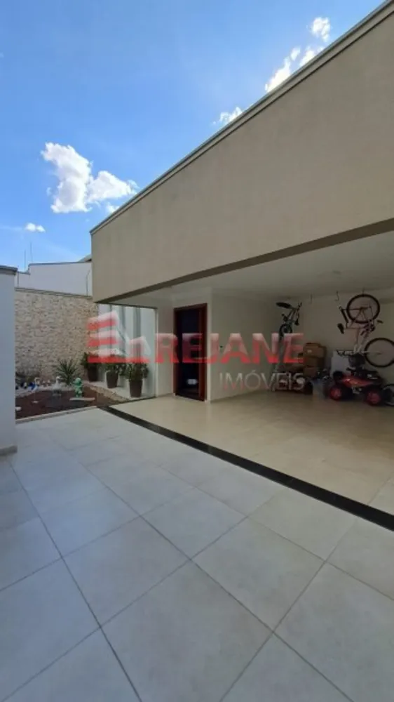 Casa, 3 quartos, 217 m² - Foto 1