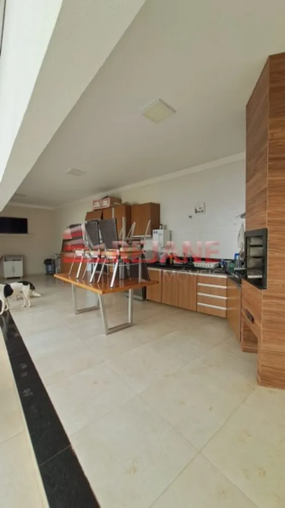 Casa, 3 quartos, 217 m² - Foto 11