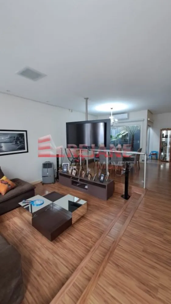 Casa, 3 quartos, 217 m² - Foto 2