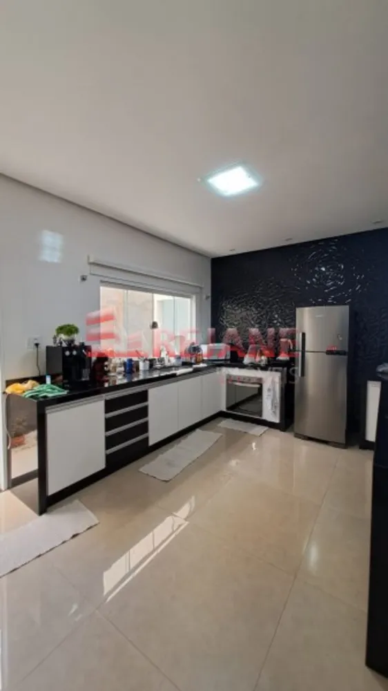 Casa, 3 quartos, 217 m² - Foto 4