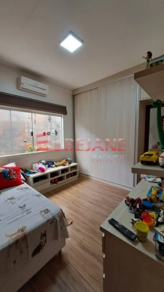 Casa, 3 quartos, 217 m² - Foto 8