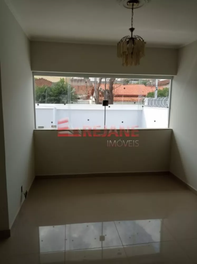 Casa à venda com 3 quartos, 314m² - Foto 2