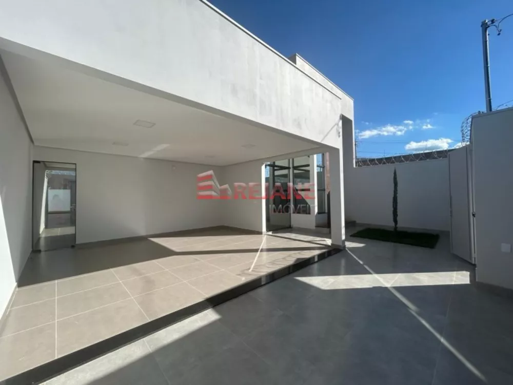 Casa à venda com 3 quartos, 175m² - Foto 2