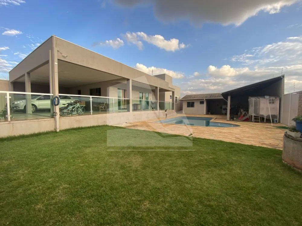 Casa, 3 quartos, 241 m² - Foto 2