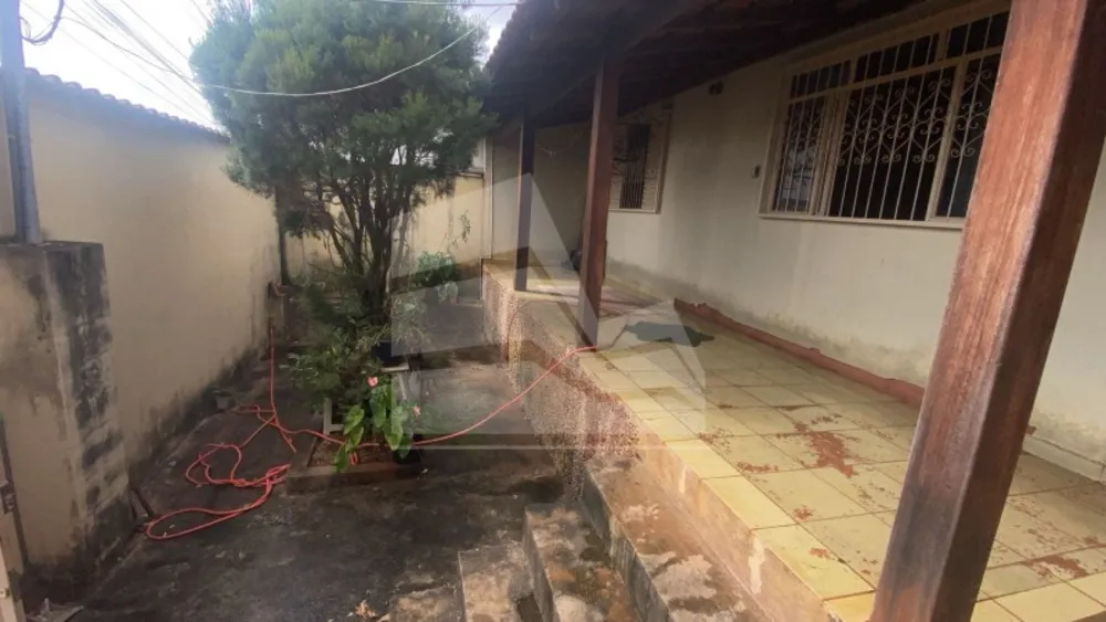 Casa, 3 quartos, 219 m² - Foto 2