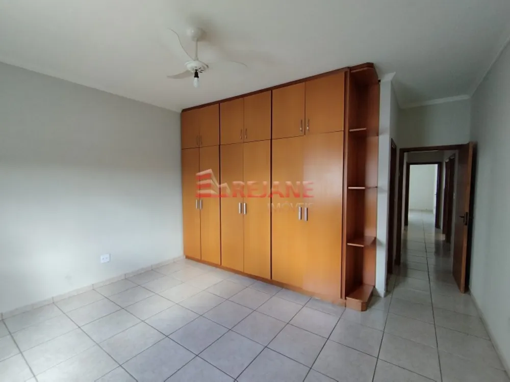 Casa, 3 quartos, 190 m² - Foto 2