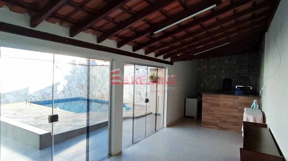 Casa, 4 quartos, 250 m² - Foto 4