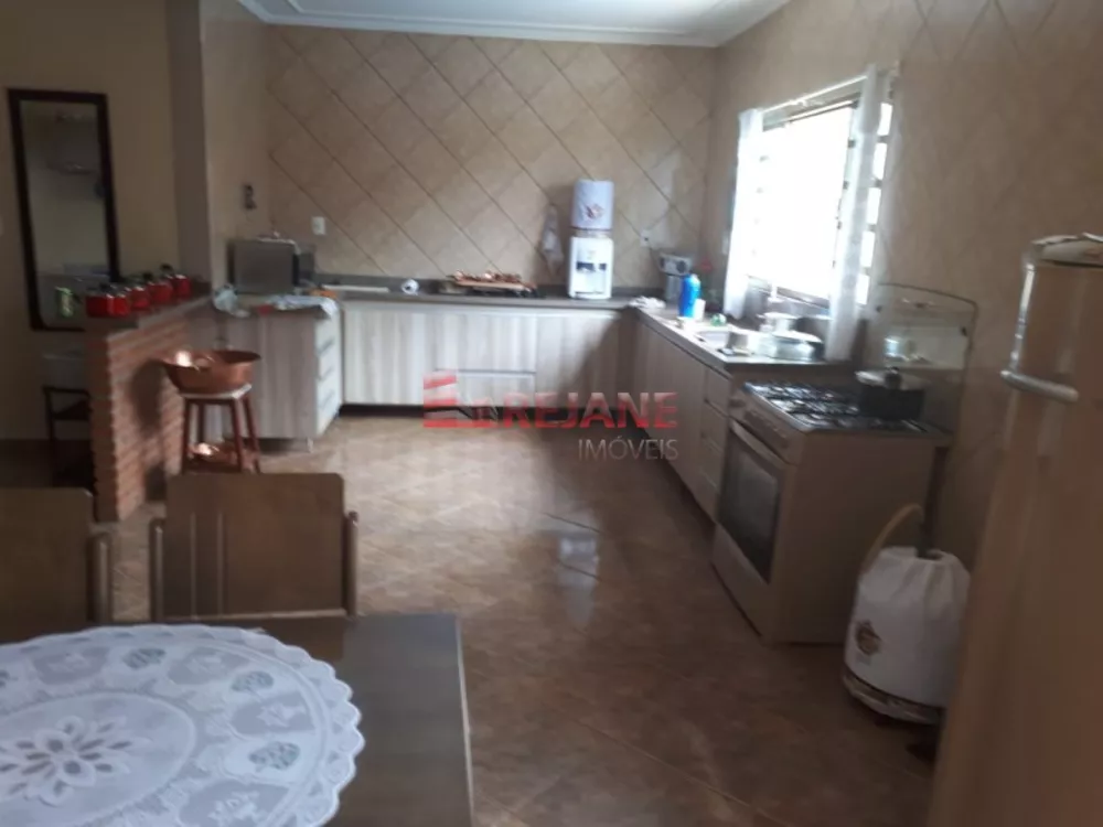 Casa à venda com 3 quartos, 170m² - Foto 10