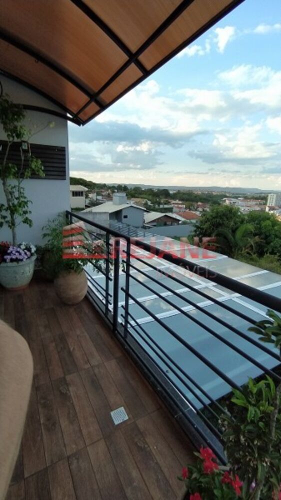 Casa à venda com 3 quartos, 148m² - Foto 2