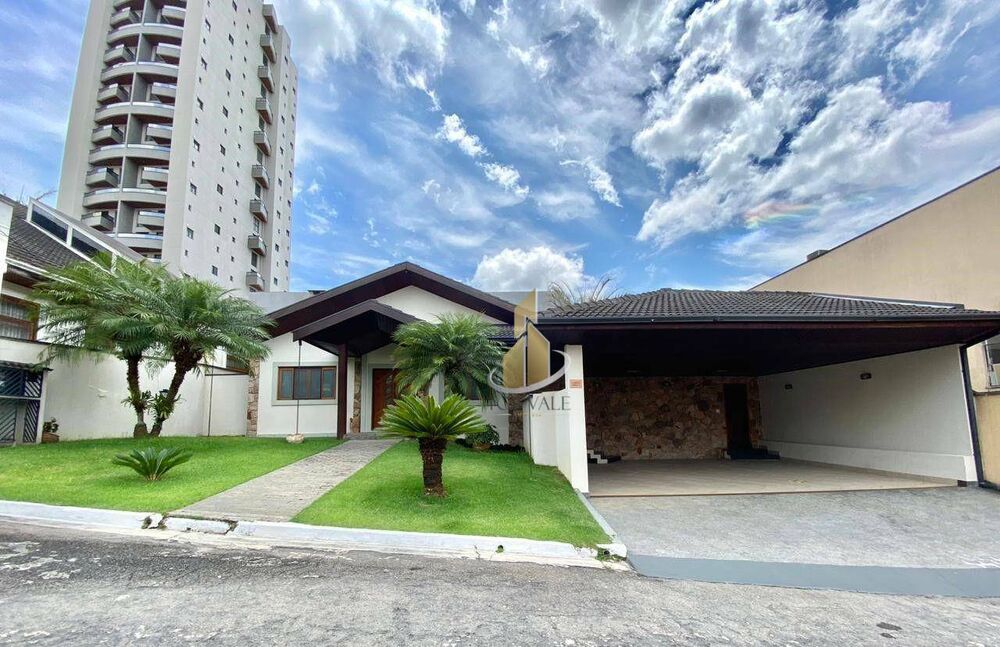 Casa de Condomínio, 4 quartos - Foto 1