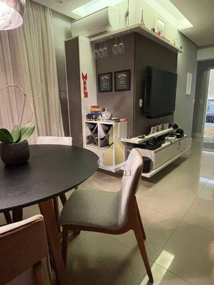 Apartamento à venda com 2 quartos, 67m² - Foto 1