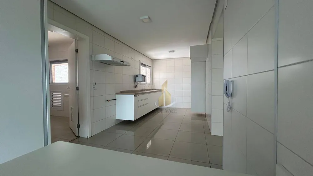 Apartamento, 4 quartos, 245 m² - Foto 2