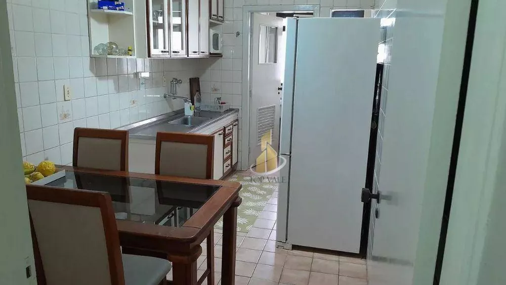 Apartamento à venda com 3 quartos, 90m² - Foto 2