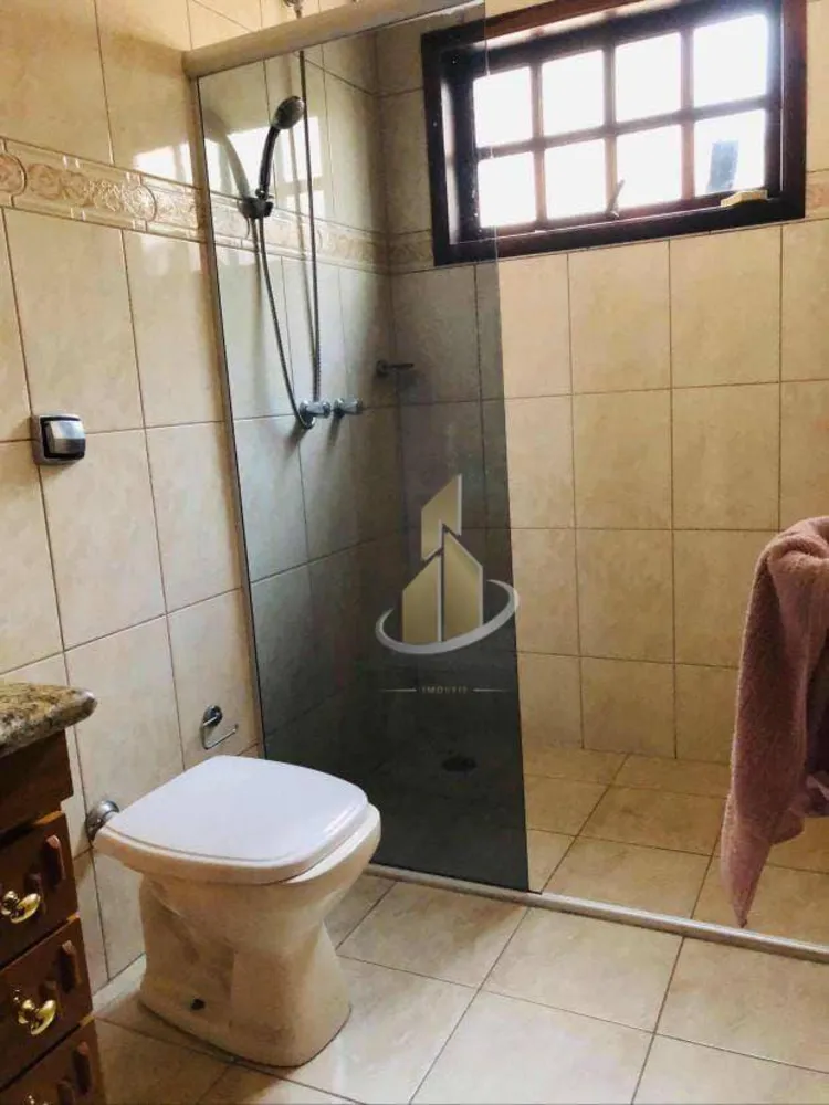 Casa, 4 quartos, 197 m² - Foto 1