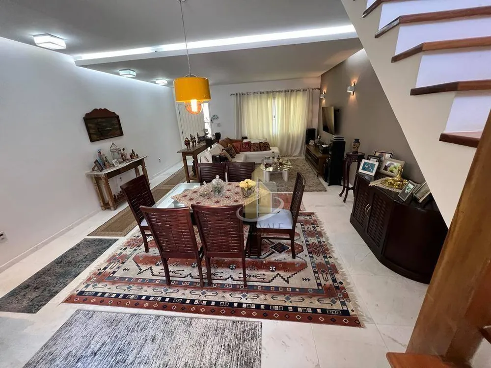 Sobrado, 3 quartos, 194 m² - Foto 1