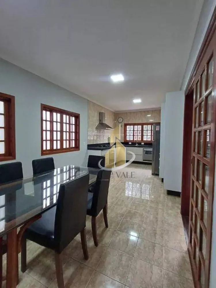 Sobrado à venda com 5 quartos, 309m² - Foto 5