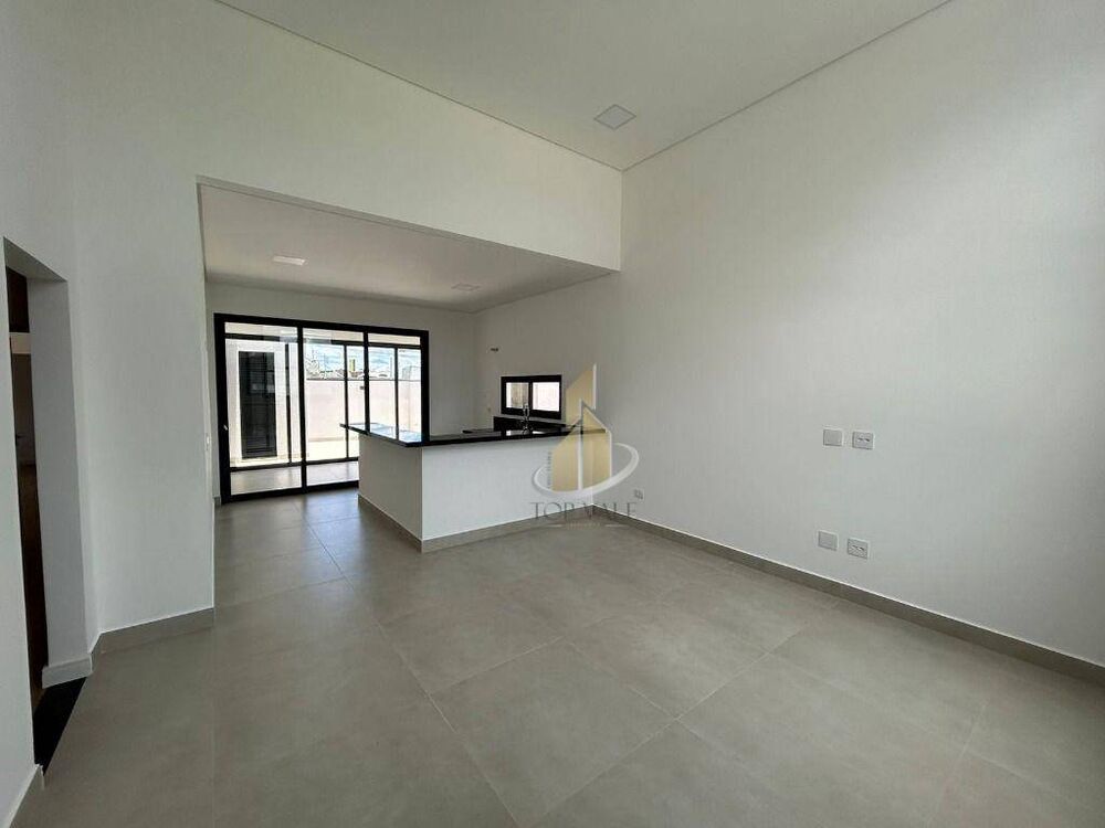 Casa à venda com 3 quartos, 158m² - Foto 2