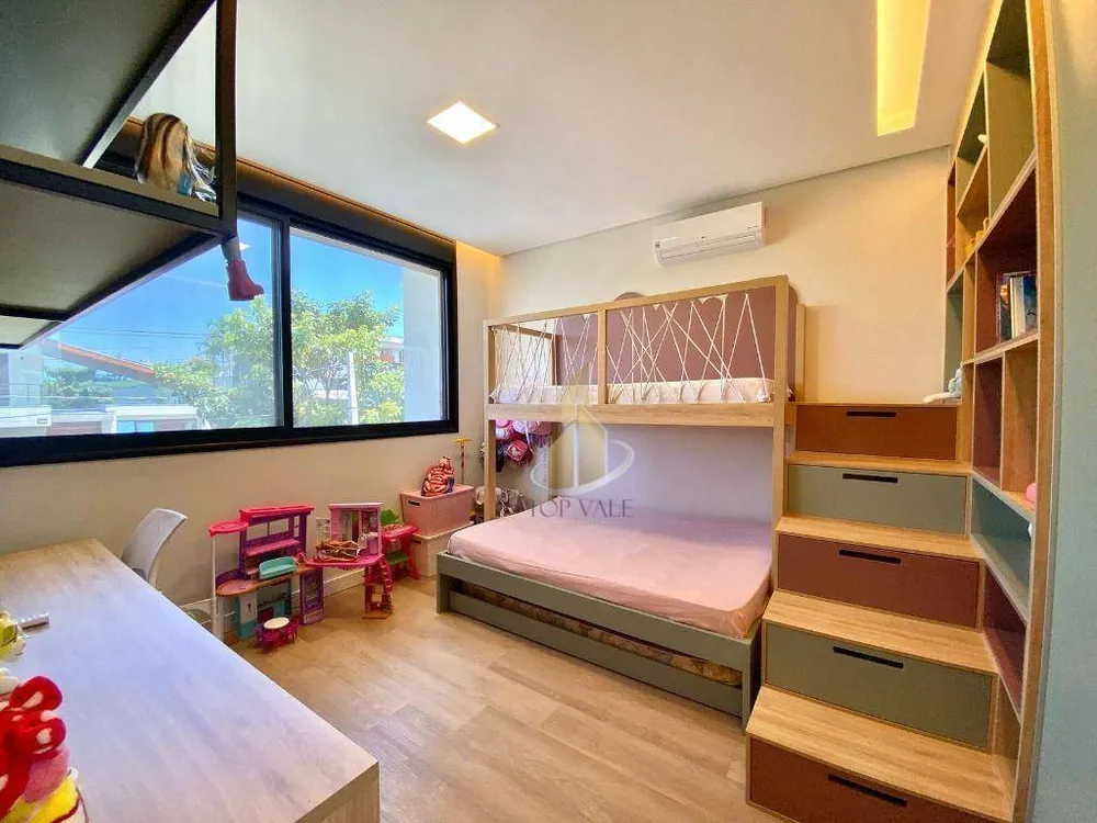 Sobrado, 4 quartos, 298 m² - Foto 1