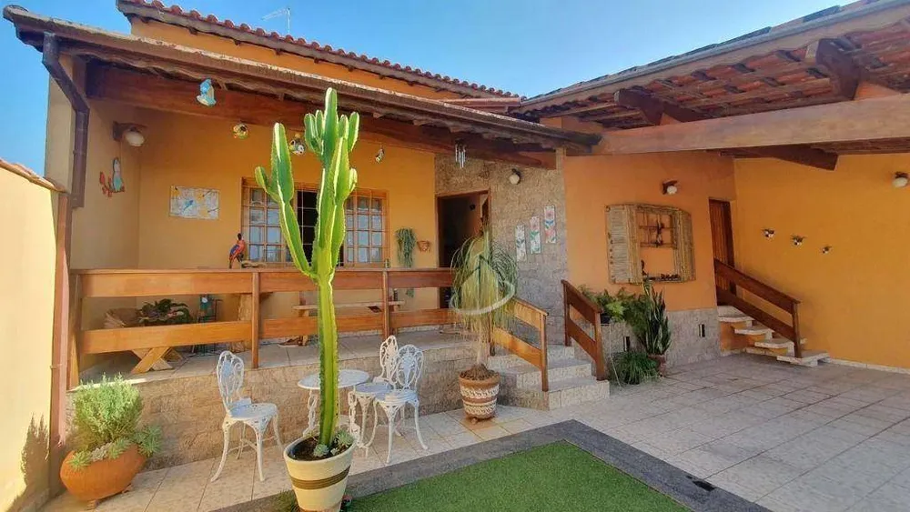 Casa, 3 quartos, 180 m² - Foto 1