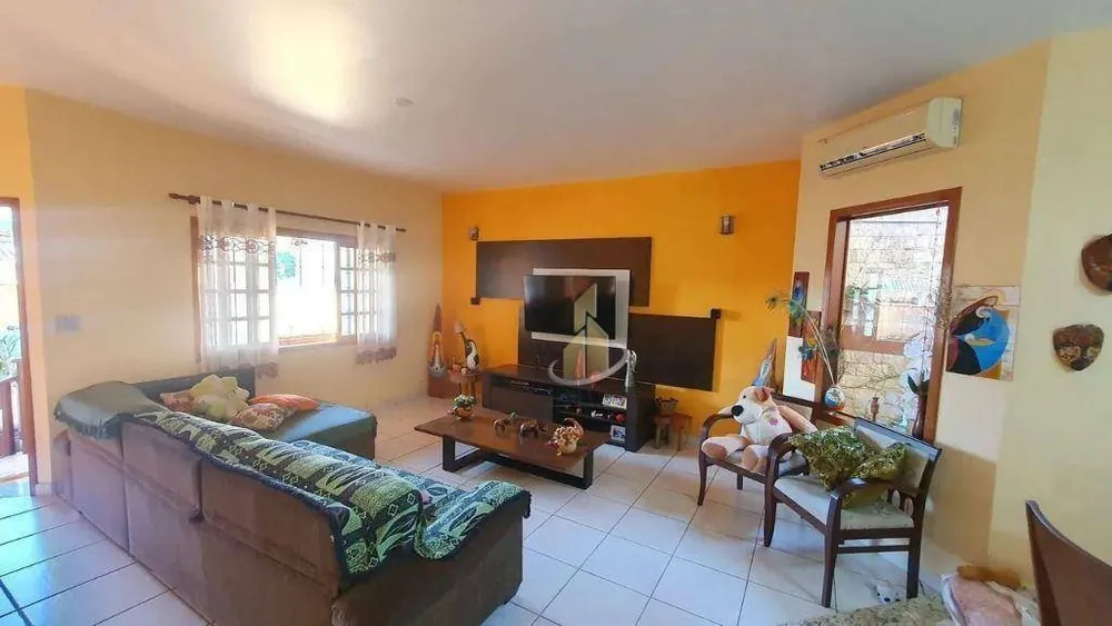 Casa, 3 quartos, 180 m² - Foto 2