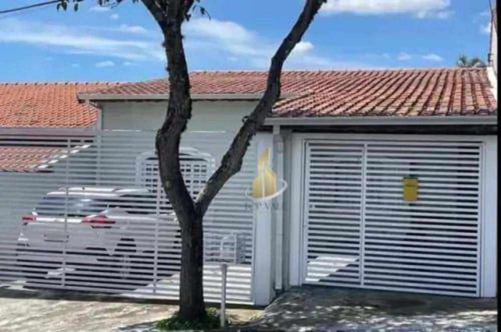 Casa à venda com 3 quartos, 120m² - Foto 1