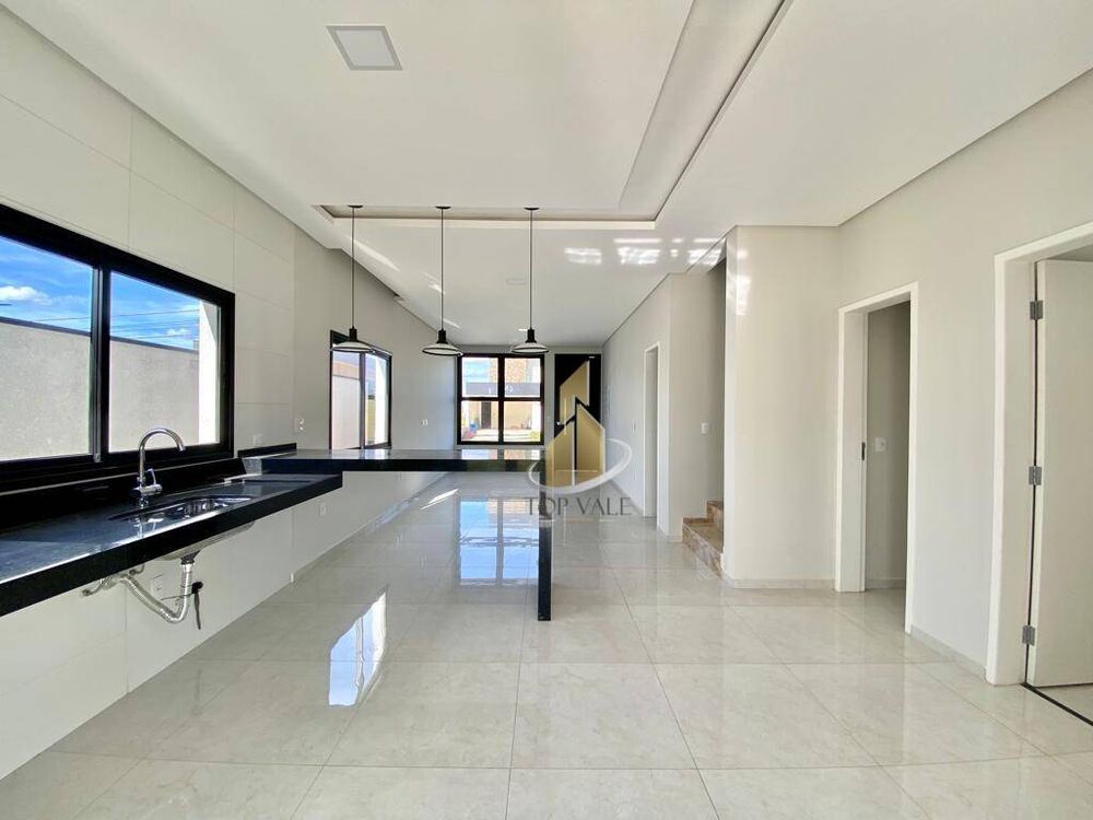 Sobrado à venda com 3 quartos, 180m² - Foto 1