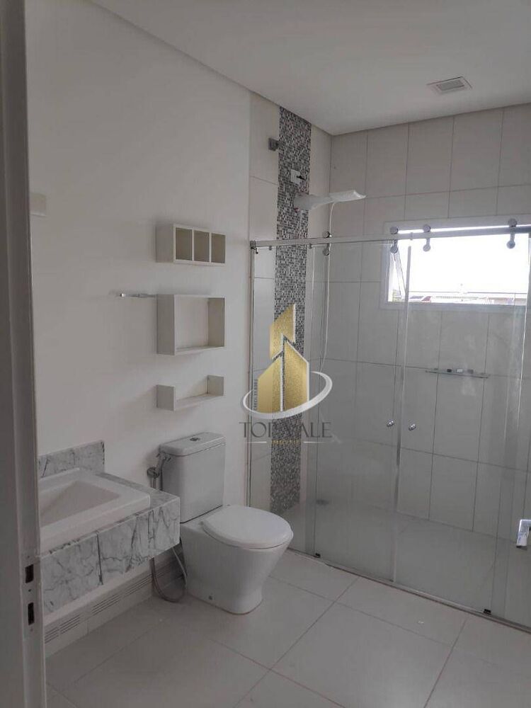 Sobrado, 3 quartos, 290 m² - Foto 1