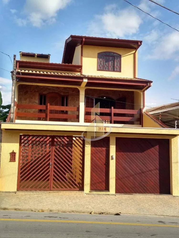 Sobrado, 3 quartos, 254 m² - Foto 2