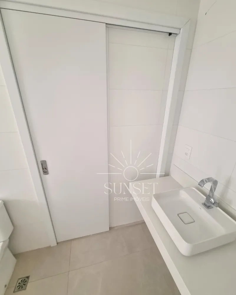 Apartamento, 3 quartos, 240 m² - Foto 2
