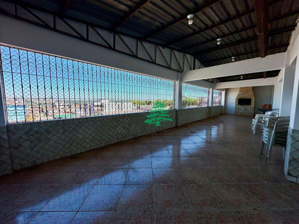 Apartamento para alugar com 3 quartos, 250m² - Foto 8