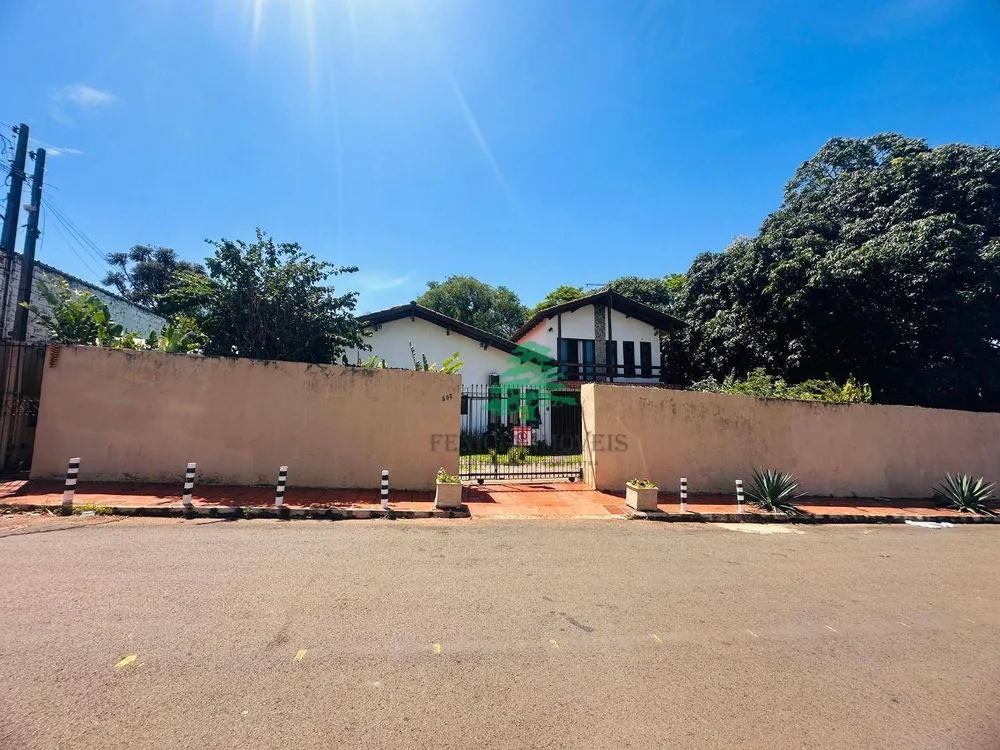 Sobrado, 5 quartos, 338 m² - Foto 1