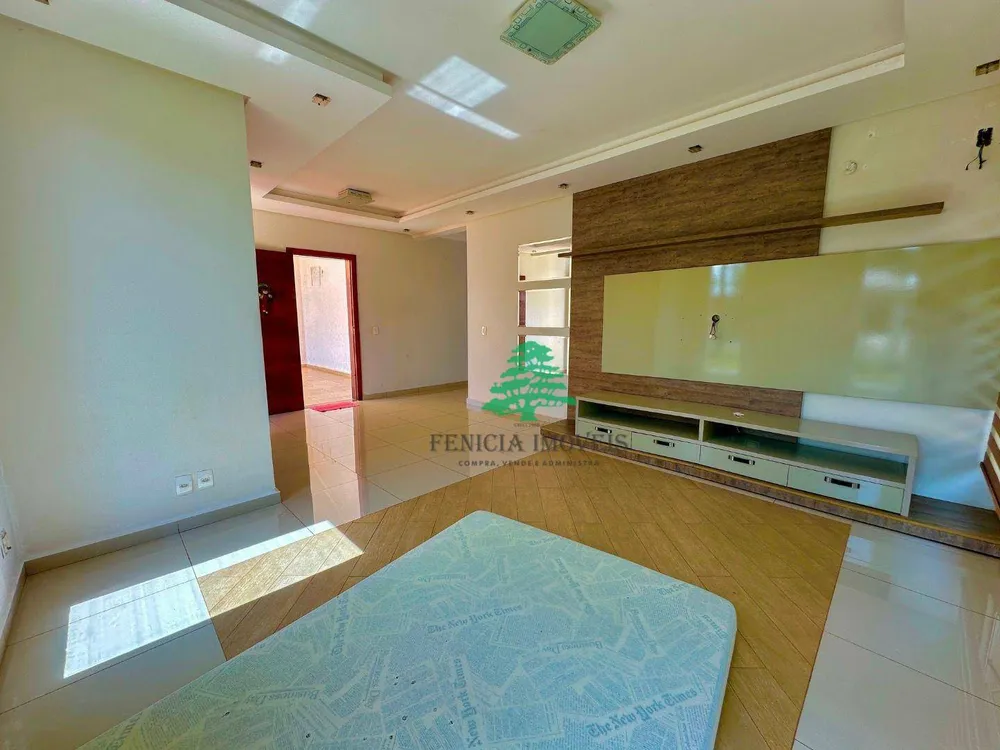 Casa, 3 quartos, 214 m² - Foto 1