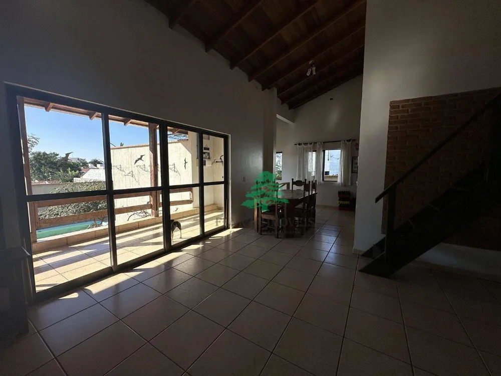 Casa, 3 quartos, 250 m² - Foto 6