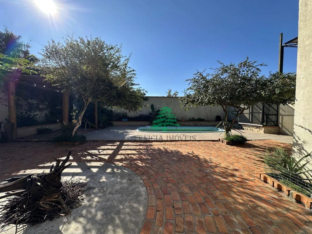 Casa, 3 quartos, 250 m² - Foto 3